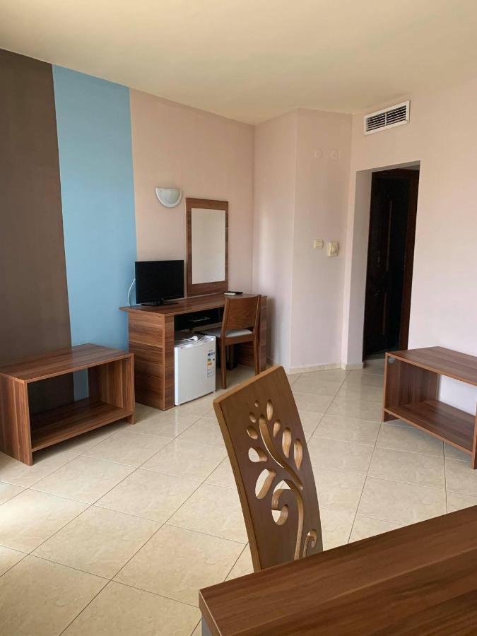 Семеен Хотел Брилянс - Family Hotel Brilliance Varna Esterno foto