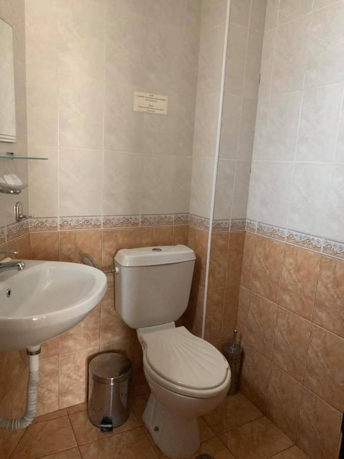 Семеен Хотел Брилянс - Family Hotel Brilliance Varna Esterno foto