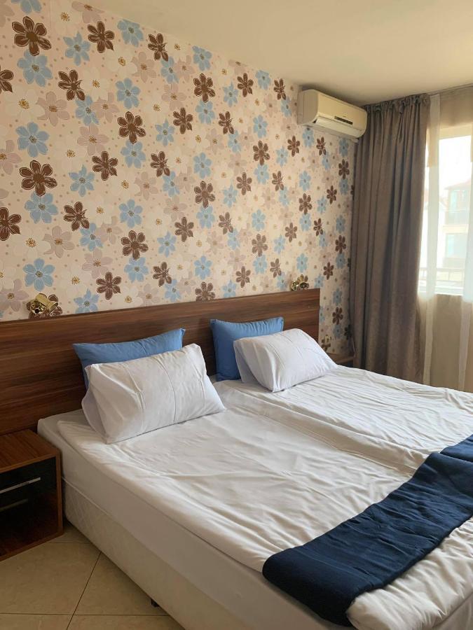 Семеен Хотел Брилянс - Family Hotel Brilliance Varna Esterno foto